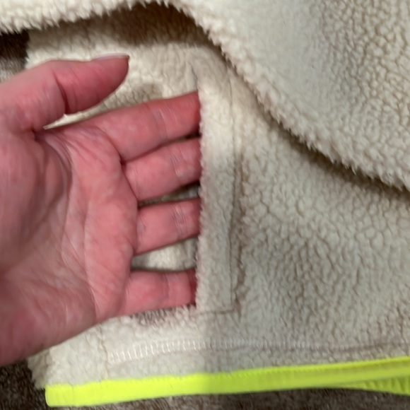 Girls coat - Picture 4 of 4